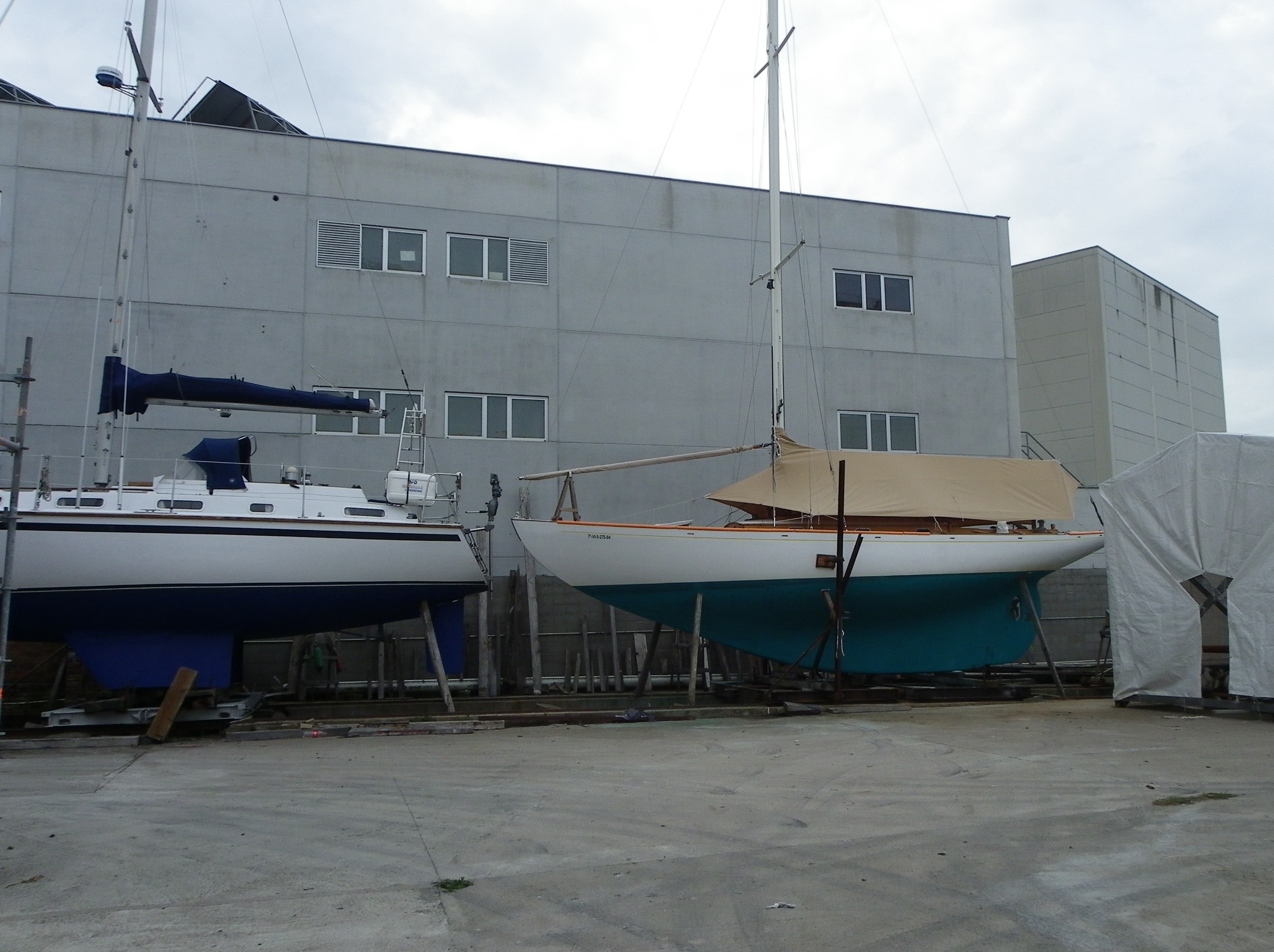 Varada del PINGUINO y el PAPAGENO en Astilleros Lagos